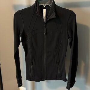Lululemon Define black zip-up size 4